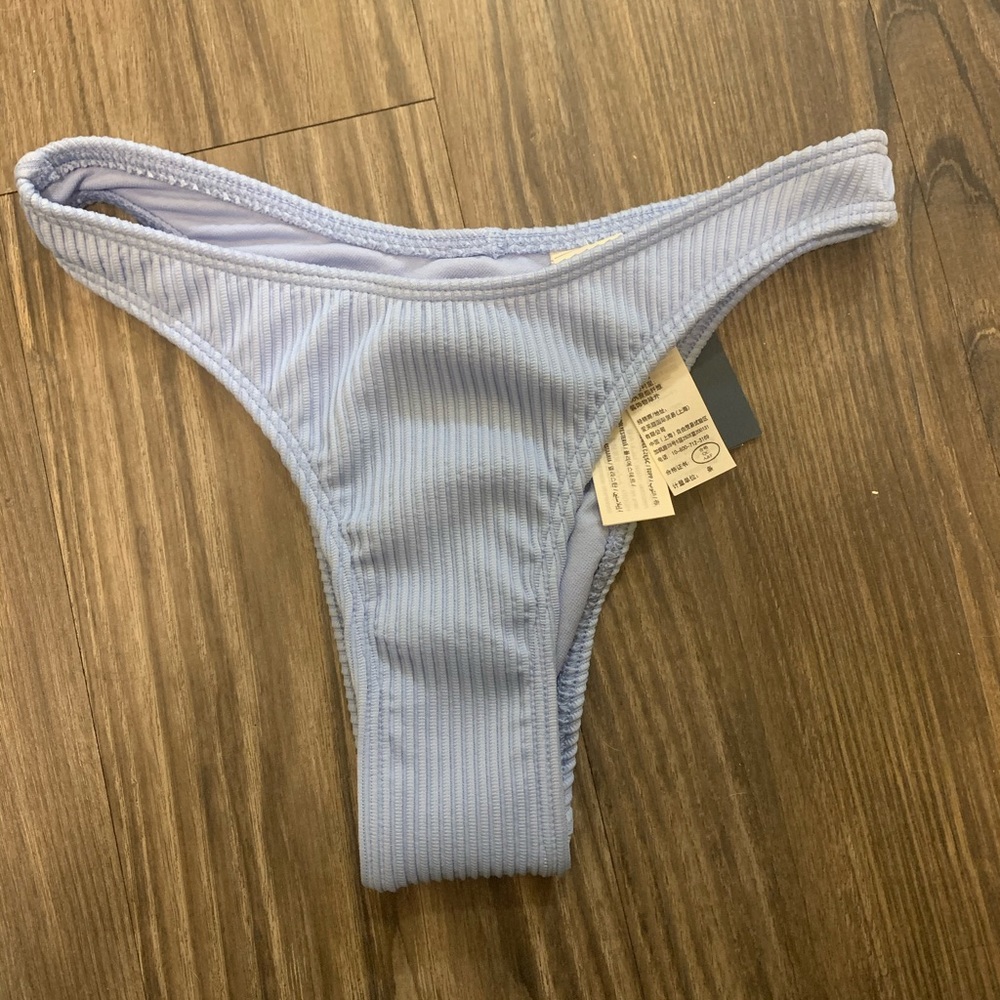 Hollister Co NWT ribbed High leg bikini bottoms